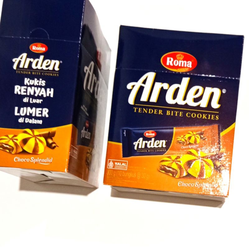 

Kukis Arden / Roma Arden Biskuit Kukis dengan isian coklat lumer di dalam, kemasan ecer 2000 / kemasan ecer 8000.