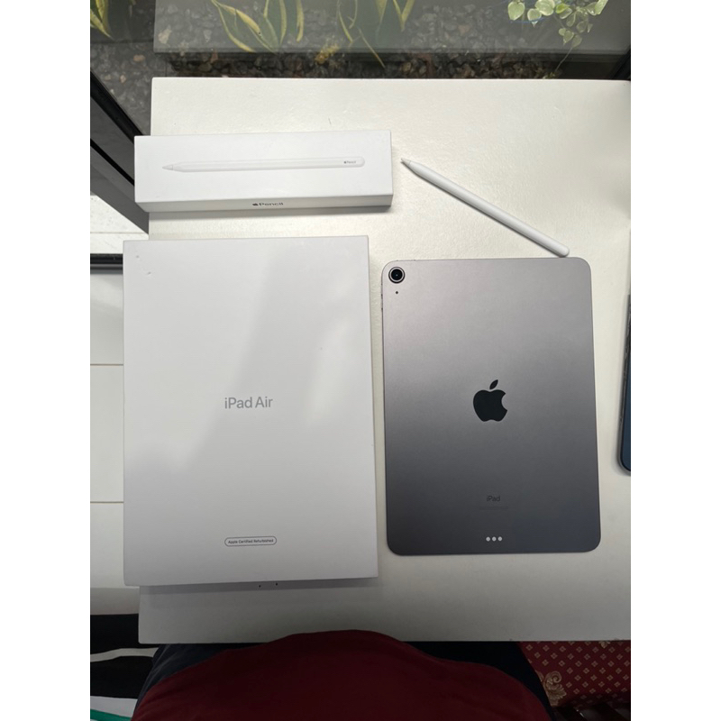 Apple Ipad Air 4 Wifi 256 GB dan Apple Pencil gen 2