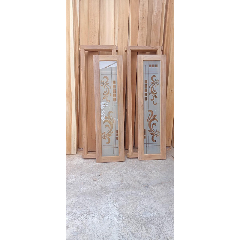 jendela kaca kembang kayu jati