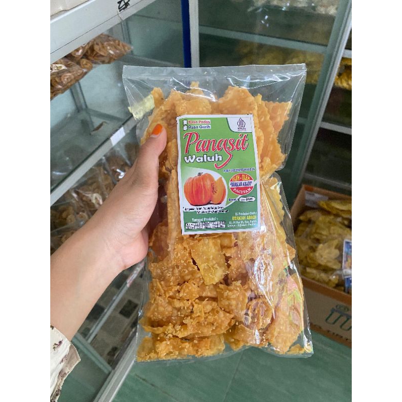 

Pangsit Waluh/Labu Renyah gurih 200gr Khas Pacitan