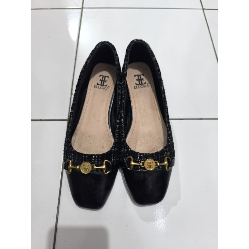 PRELOVED FLAT SHOES ELLORA SHOES 37