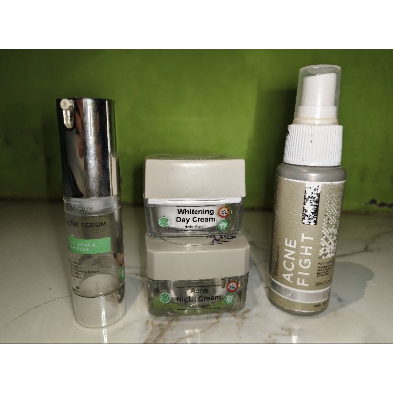 MS Glow Paket Acne. Dijual karna ganti skin care