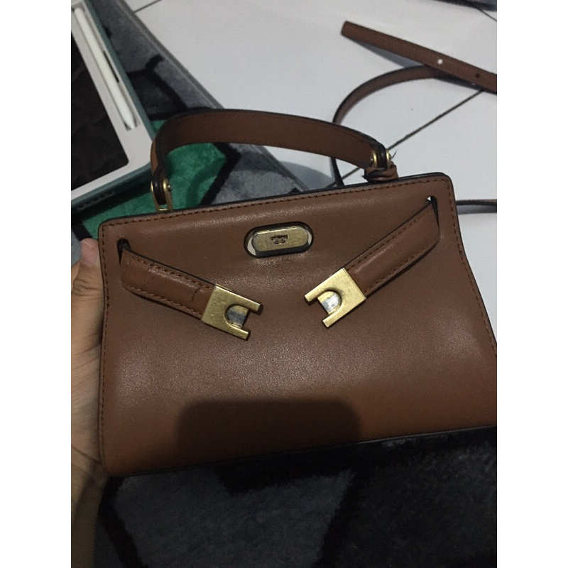 Tas Selempang Kulit Coklat