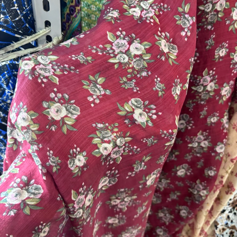 kain katun silky premium - kain silky motif bunga - kain bahan katun motif bunga - kain silky premiu