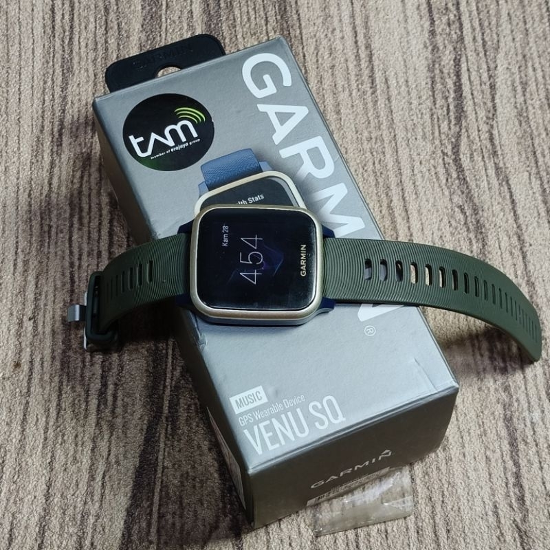 garmin venu SQ bekas