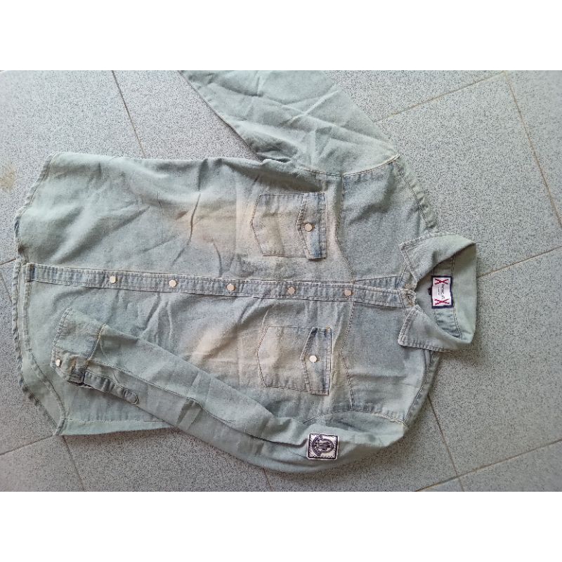 kemeja denim moncler