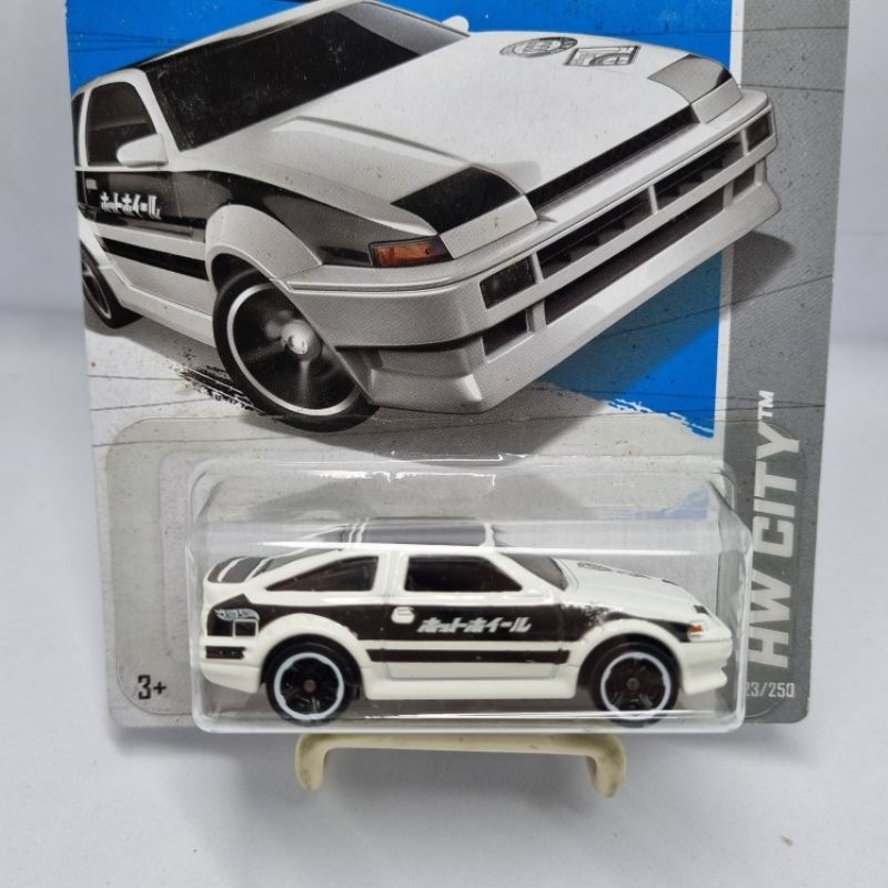 Diecast Hotwheels 1:64 TOYOTA COROLLA AE 86 Initial D