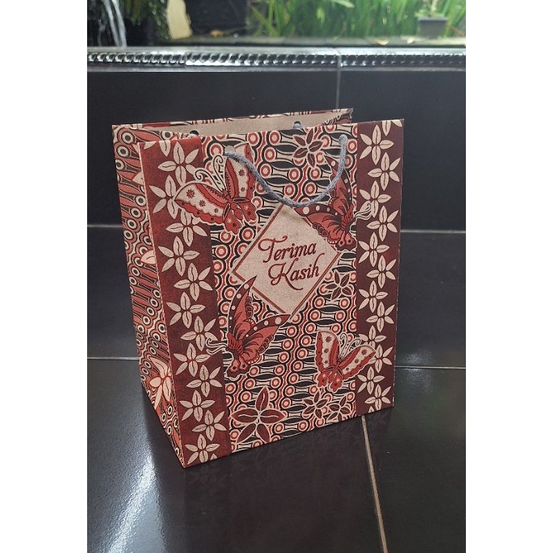 

Paperbag motif Batik ukuran R5