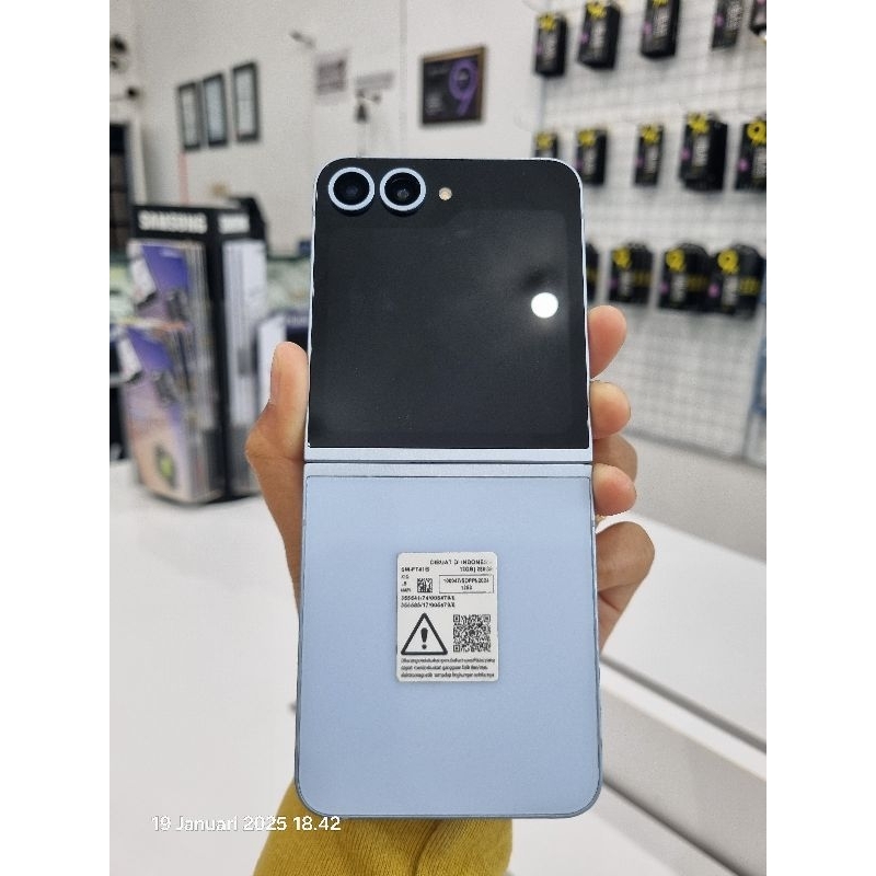 Samsung Smartphone Ponsel Biru