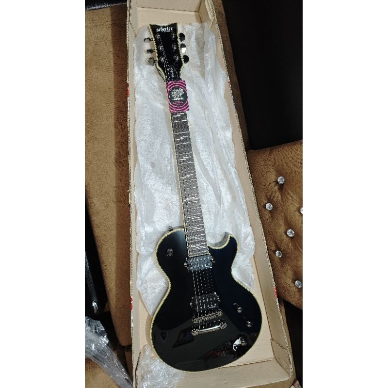 GUITAR SCHECTER  SOLO II BLACKJACK