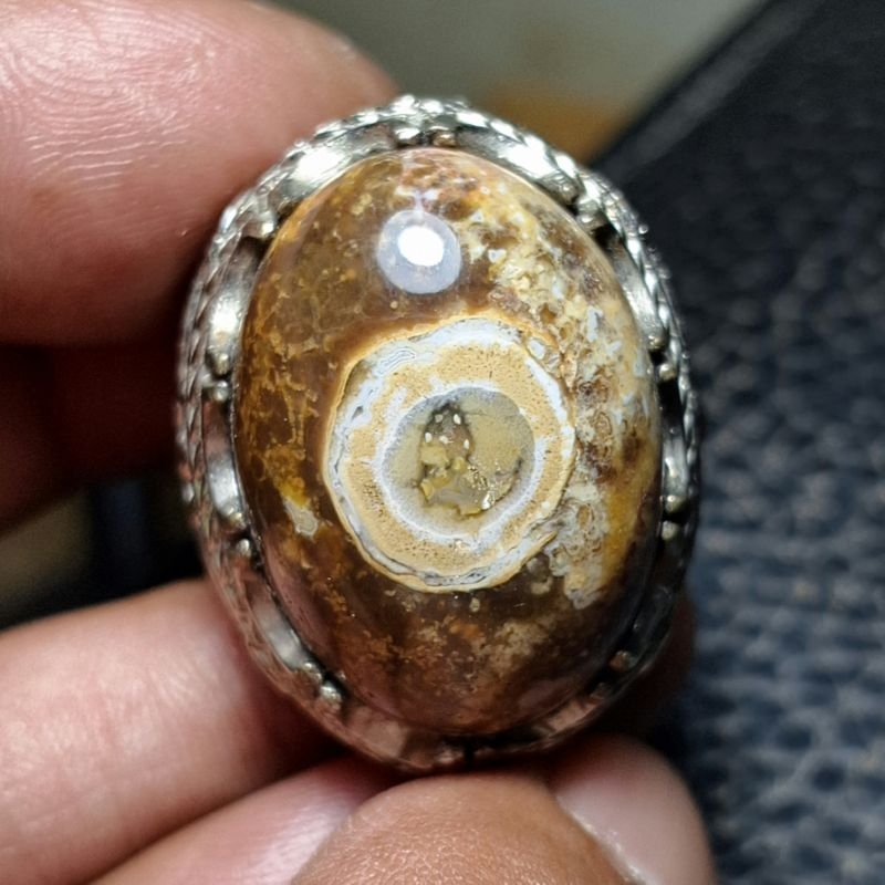 Batu akik sumur bandung