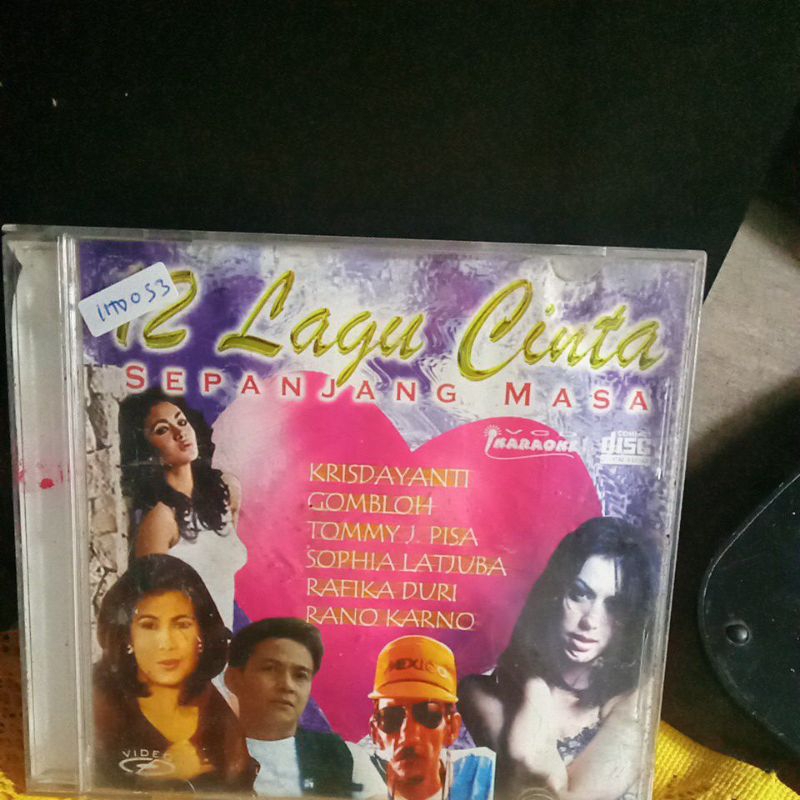 VCD 12 LAGU CINTA IND053