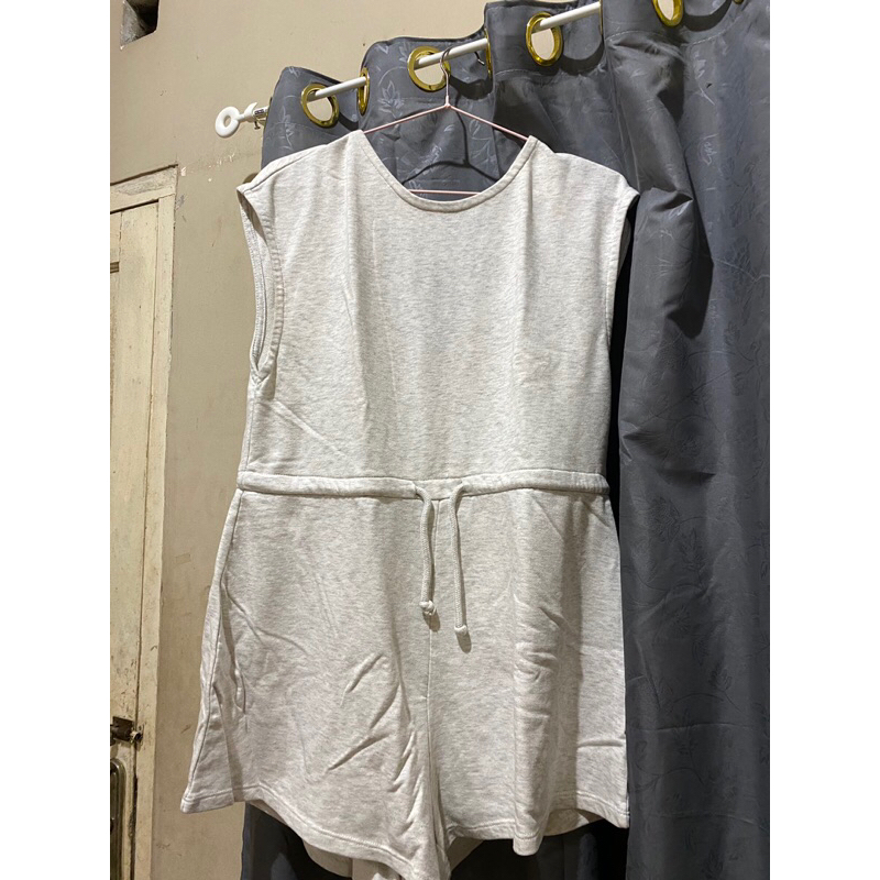 hnm jumpsuit preloved