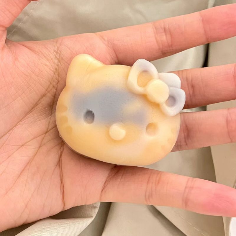 

WAX CANDY (HELLO KITTY) 1 PCS