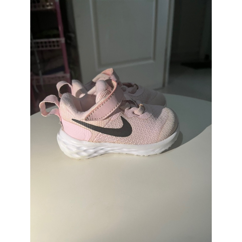 Nike Sepatu Anak Pink