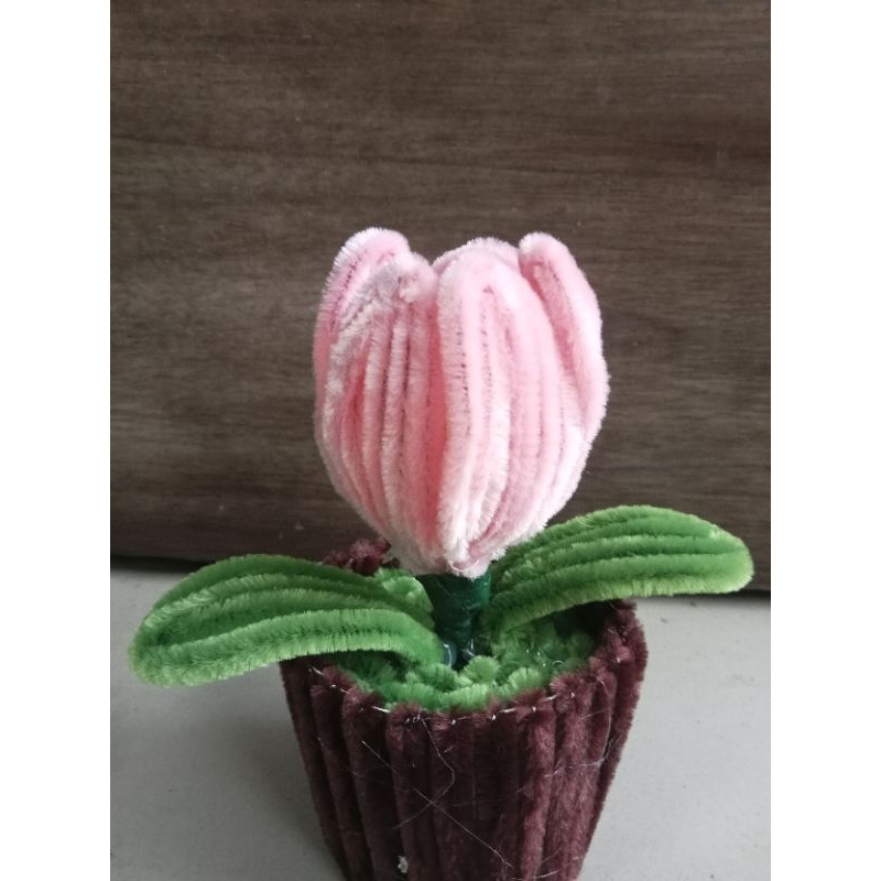 bunga tulip kawat bulu /bunga dari kawat bulu/bunga hias kawat bulu/ bunga hias kawat mercy / bunga 