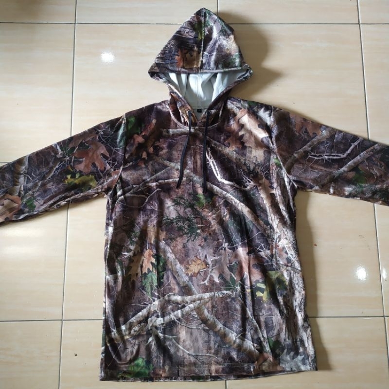 Baju camo daun kering