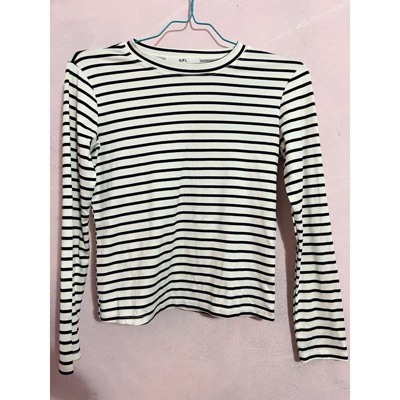 Kaos Lengan Panjang Garis-Garis