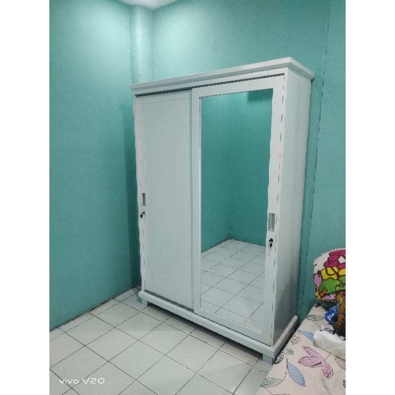 Lemari baju pintu sliding atau pintu geser/Lemari baju kayu jatibelanda/lemari warna putih