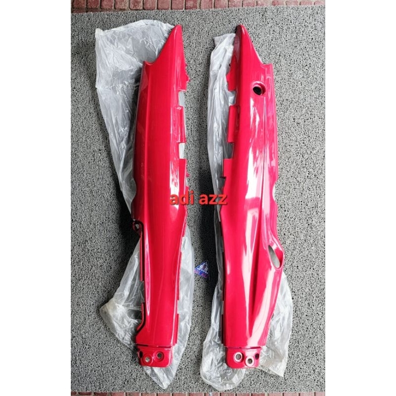 cover body bodi belakang merah f1zr fizr vega r lama 4us bukan ori