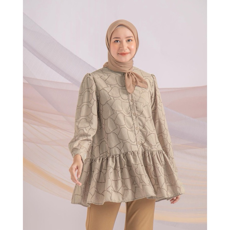 [NEW] Bianca Blouse by Heaven Lights