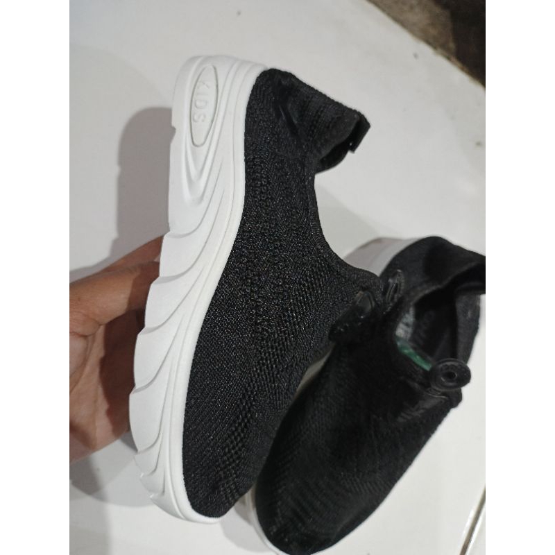 Sepatu anak rajut sol inject collin