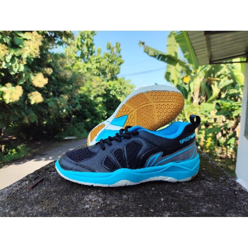 sepatu olahraga badminton LNG anak junior