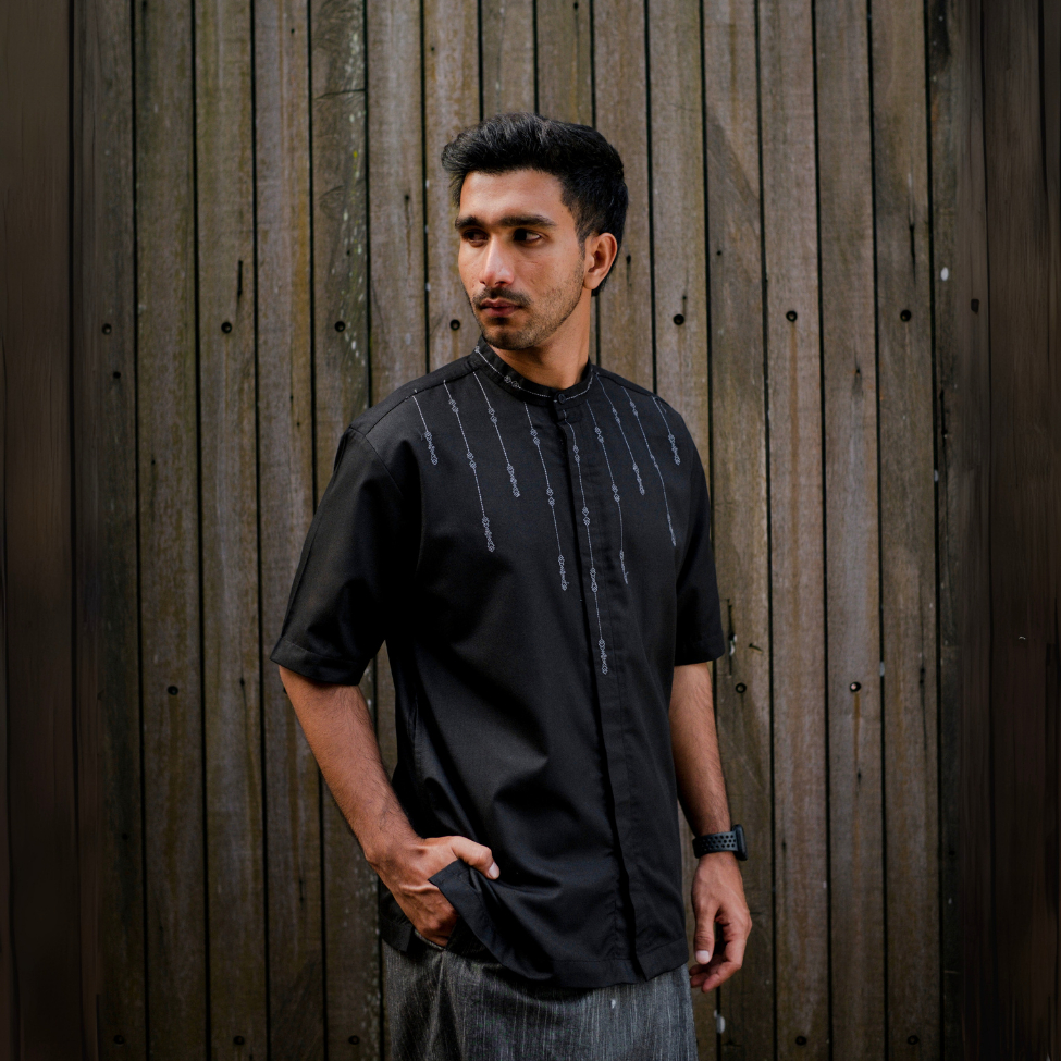 BASTOH Koko Pria Dzimar Hitam Lengan Pendek