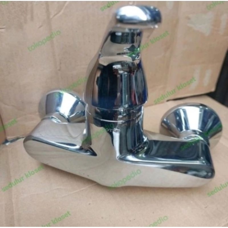 kran shower mixer / kran shower panas dingin TOTO