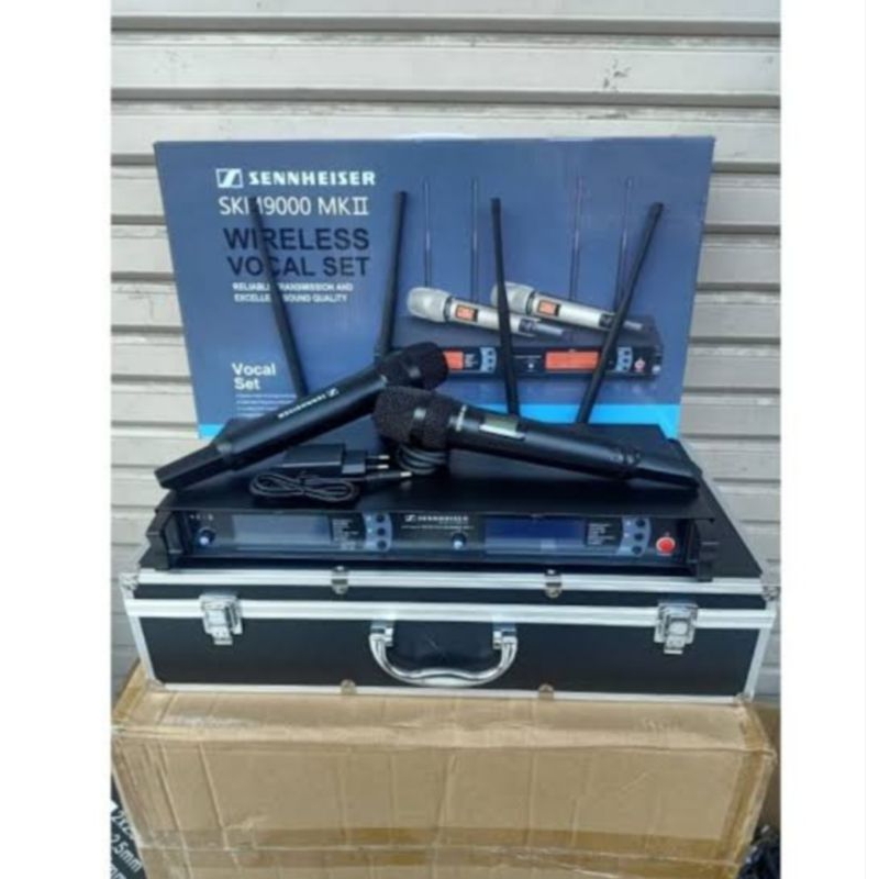 MIC WIRELESS SKM9000 MK2 WARNA HITAM UHF 4 ANTENNA SKM9000 MK2