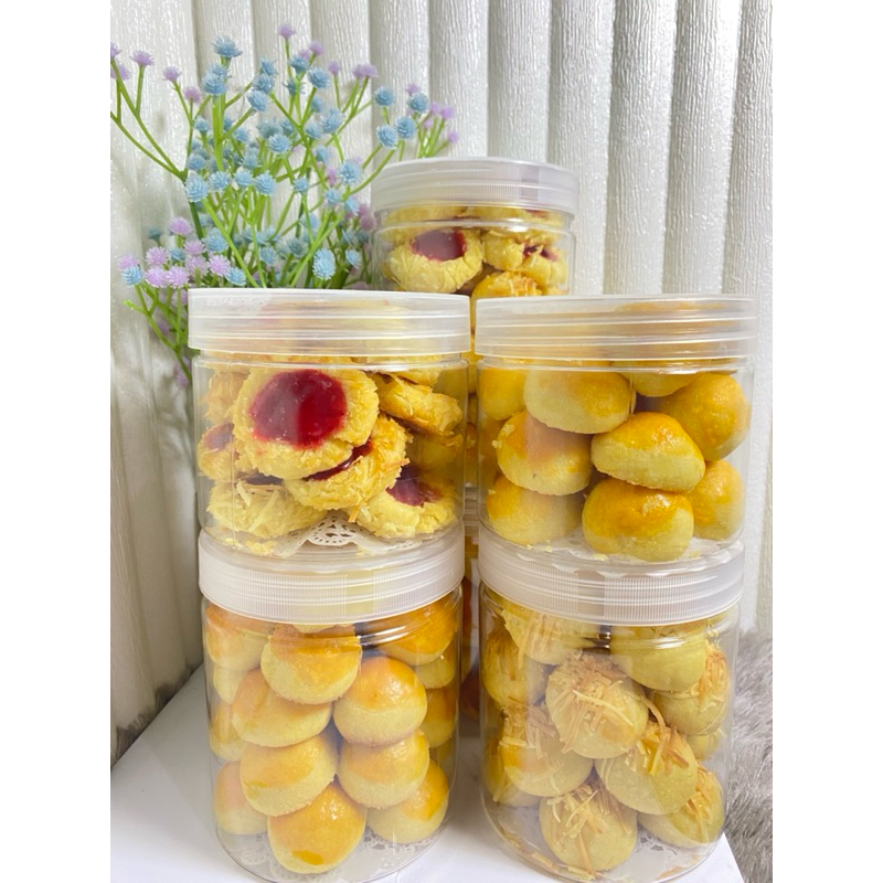 

PROMO KUE NASTAR EMPUK LEMBUT LUMER ISI SELAI NANAS UKURAN TOPLES TABUNG 400ml