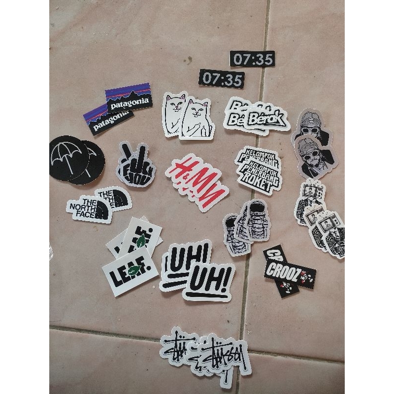 

Stiker Murah Skena Vintage Casual Vinyl Glossy Waterproof(20-23PCS Seperti di Poto)