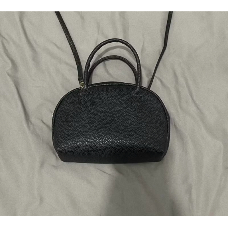 Tas kamiya hitam
