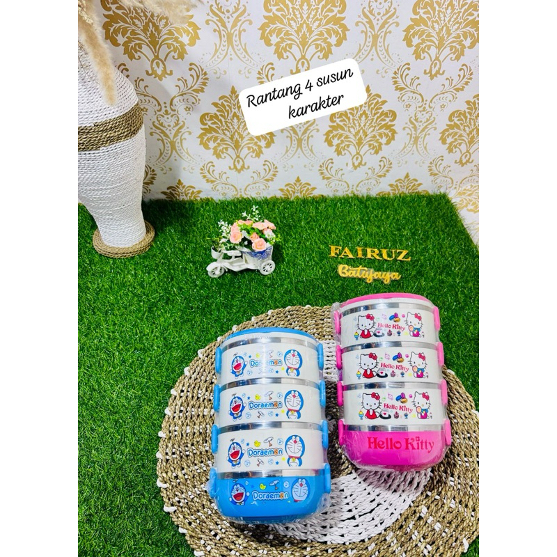 Rantang karakter 4 susun / rantang plastik