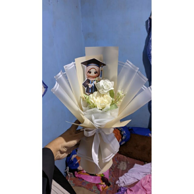 Bucket wisuda mini, request foto chat admin