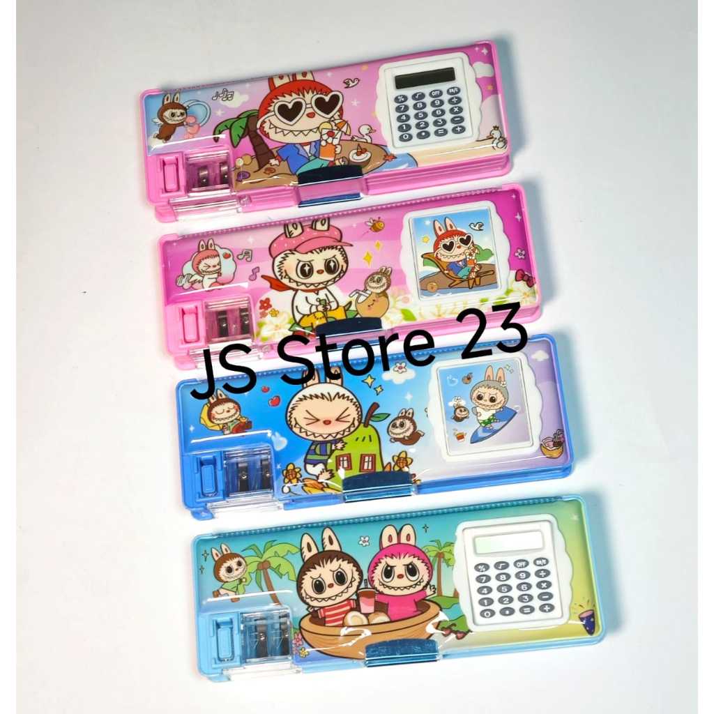 

Kotak Pensil Magnet 2 sisi Labubu + Kalkulator / Tempat Pensil Labubu