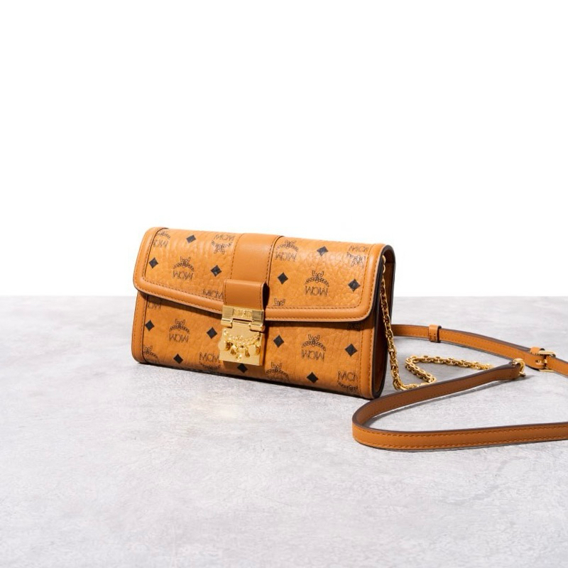 MCM Tracy Large Wallet on Chain WOC in Visetos