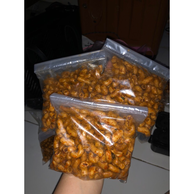 

SERBA 5RIBU!! CEMILAN MURAH MAKARONI BANTET 100gr MAKARONI CIKRUH DAUN JERUK 100gr KERUPUK SEBLAK CIKRUH DAUNJERUK 100gr