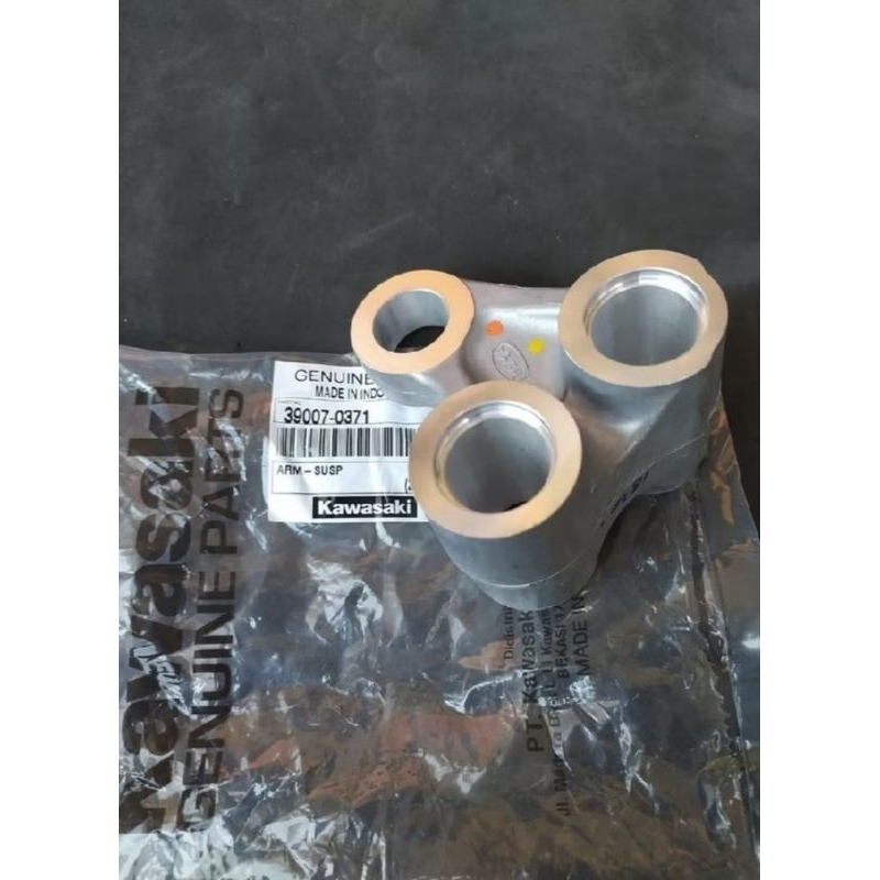 segitiga segi tiga arm unitrack unitrek KLX S L BF Dtracker 150 ori