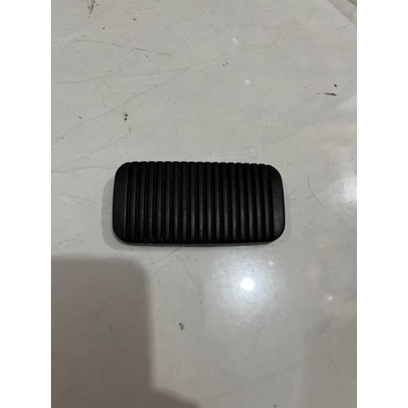 KARET PEDAL REM MATIC MOBIL AVANZA XENIA RUSH TERIOS LUXIO ORIGINAL