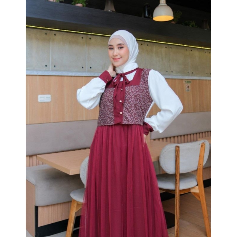 Maya Maxy Dress Brukat Tile Hijab