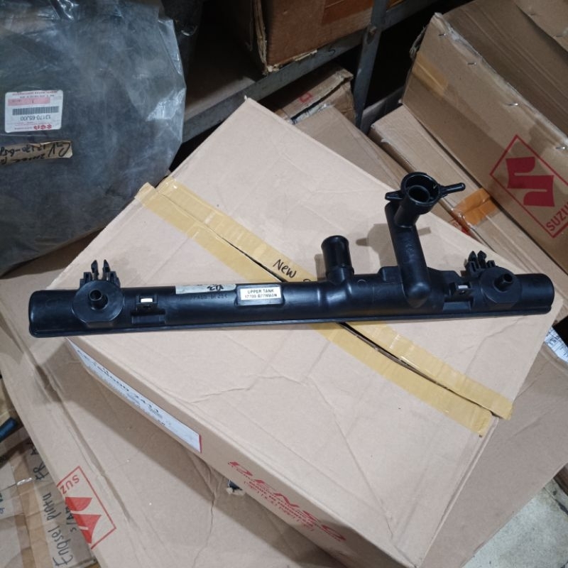 upper tank radiator Ertiga