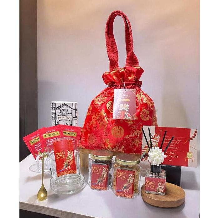 

Wuxi E/ Hampers Imlek/READY STOCK/ Chinese New Year Hampers