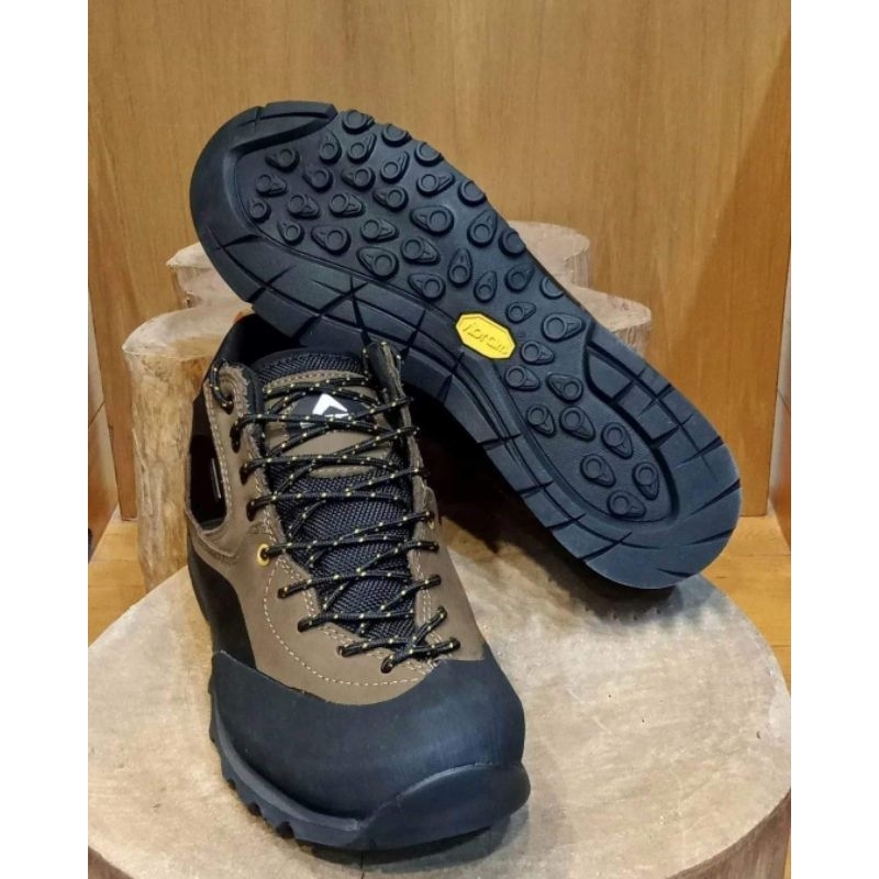 Sepatu Anaconda Brown