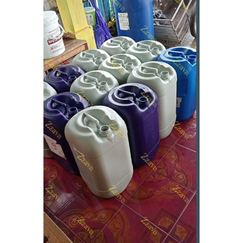 Jerigen 35 liter Bekas / Teng bentuk Kapsul warna Biru (**lubang STD) ex Parfum