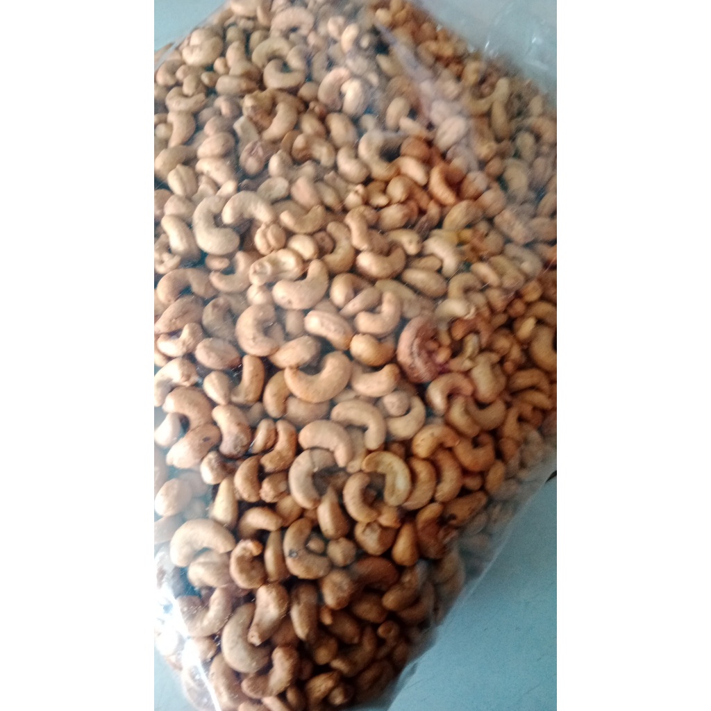 

KACANG METE/MEDE ORIGINAL ASIN GURIH BAWANG SEPEREMPAT 250 GR MATANG