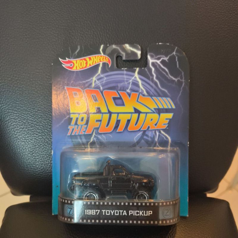 Hot Wheels Retro Entertainment 1987 Toyota Pickup Back To The Future