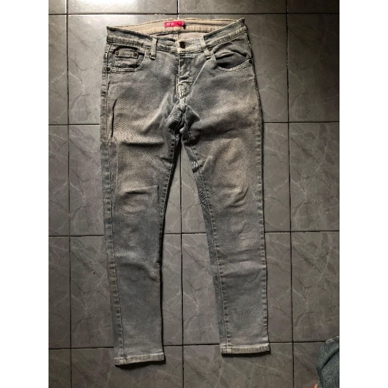 preloved celana jeans grey wanita size 32 brand pink