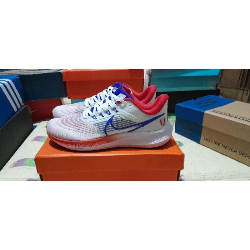 Sepatu Running Nike Air Zoom Pegasus Merah Putih