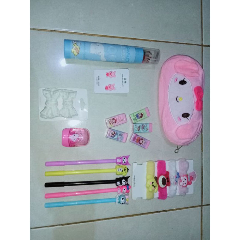 

Paket ATK & Aksesoris Sanrio